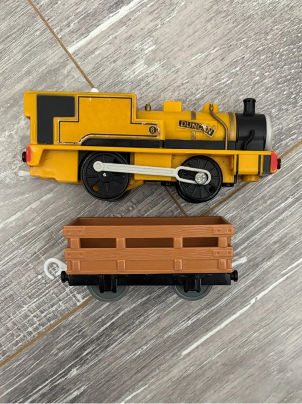 Motorized Duncan and Tender 2009 - Thomas & Friends